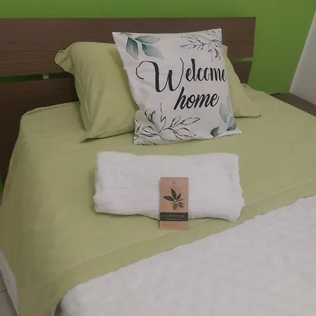 Le Rose Rosse Di Agata * Cinisi